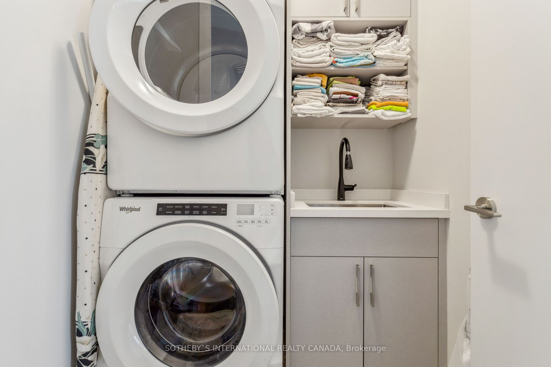 1 Yorkville Ave, #5405