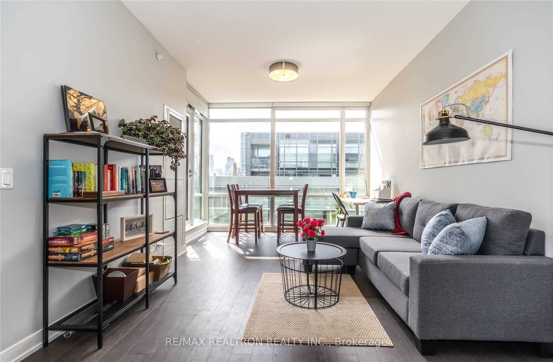 455 Front St E, #S301