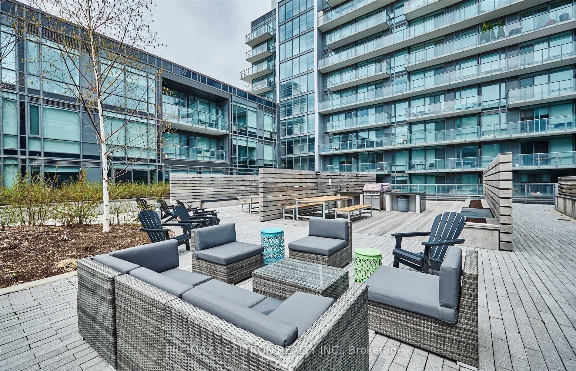 455 Front St E, #S301