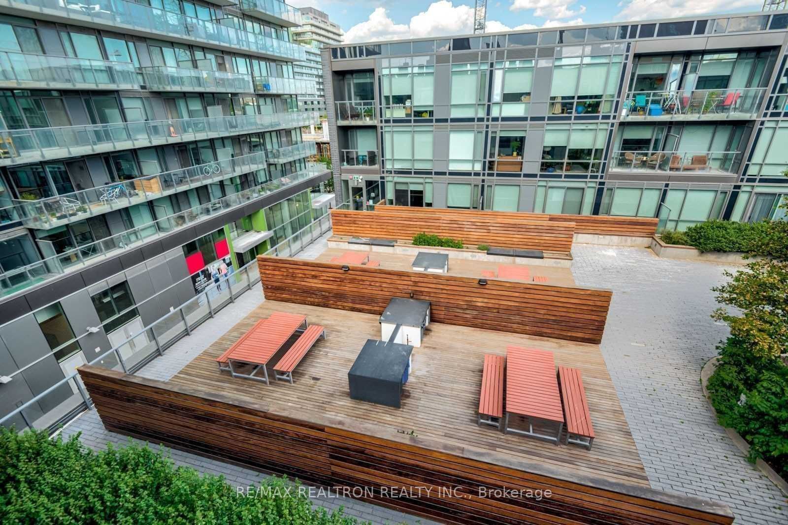 455 Front St E, #S301