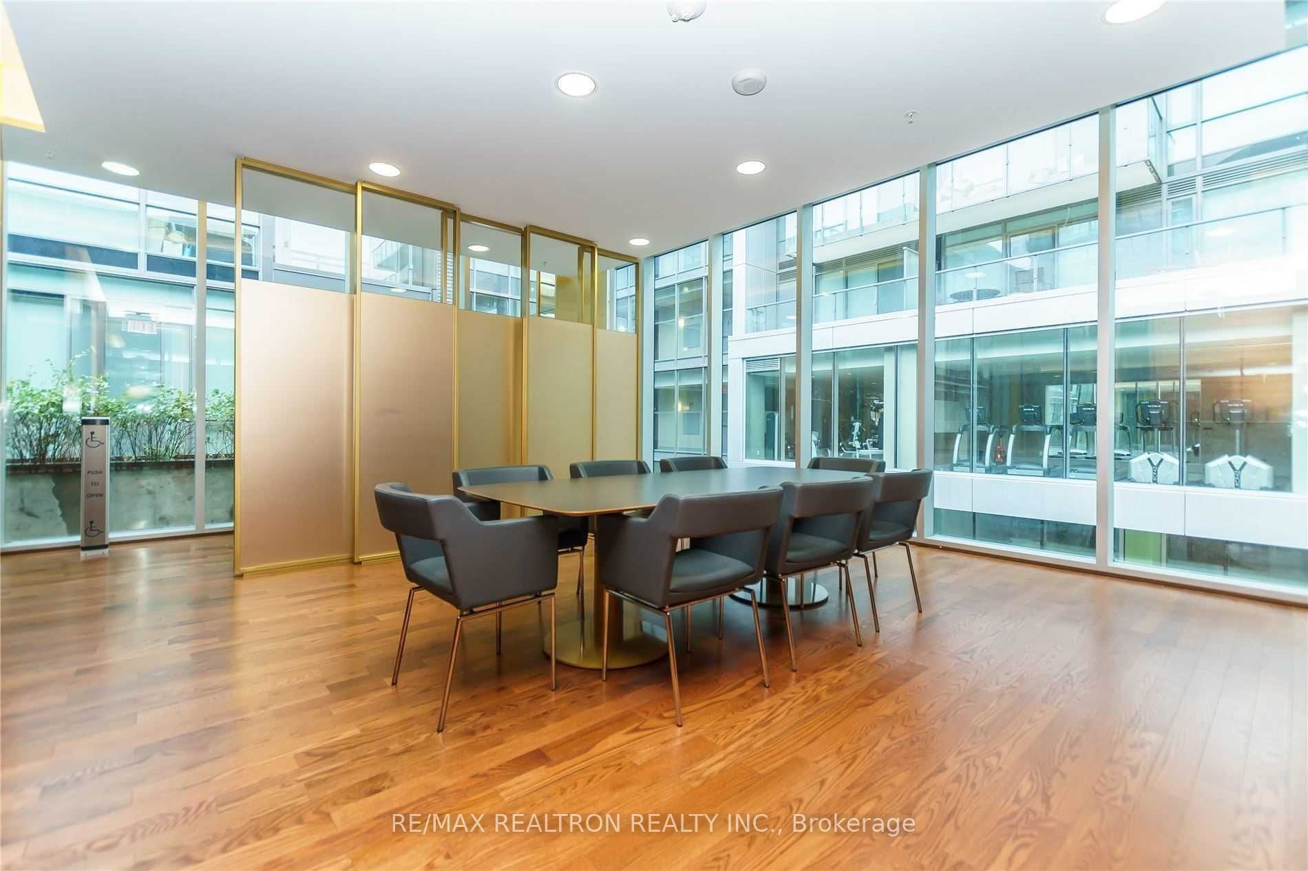 455 Front St E, #S301