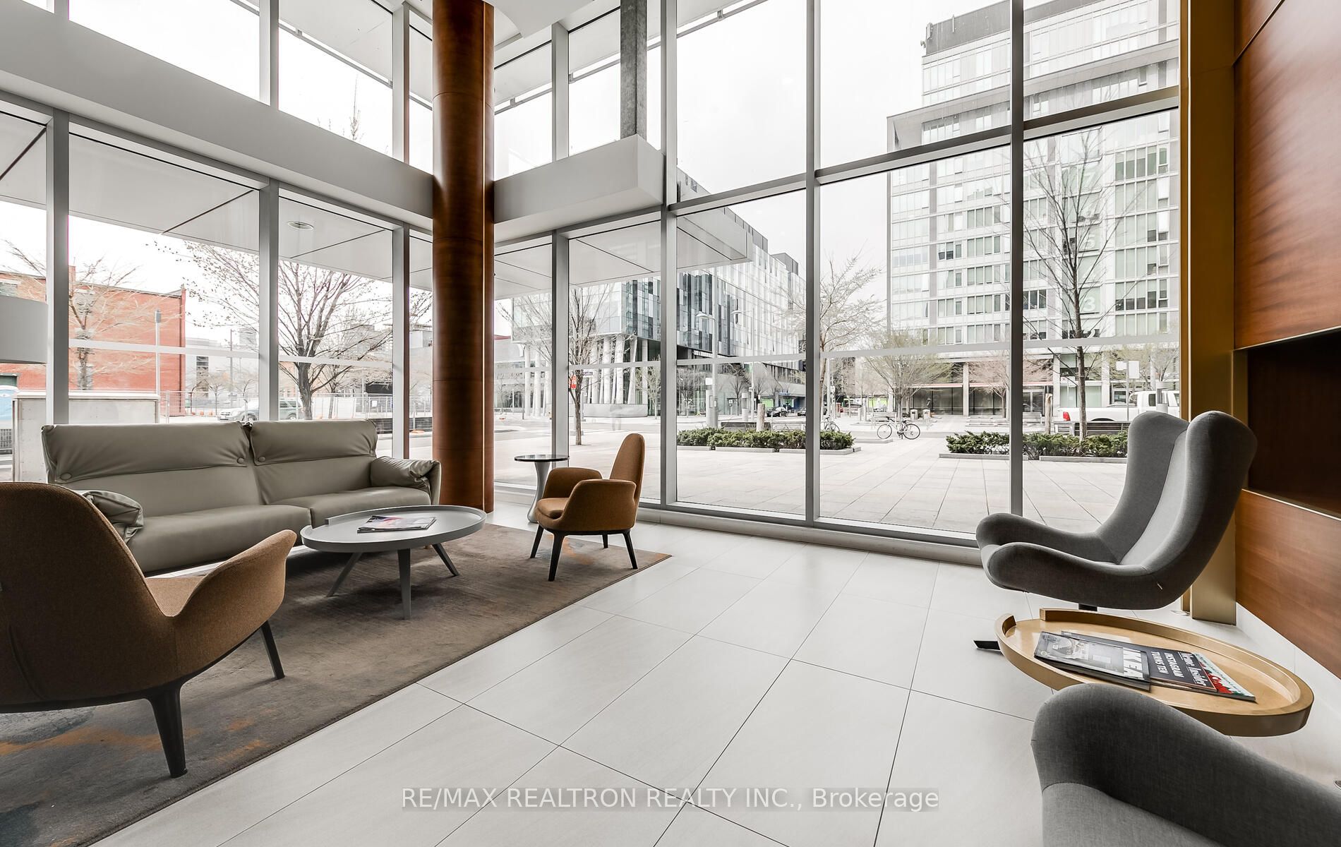455 Front St E, #S301