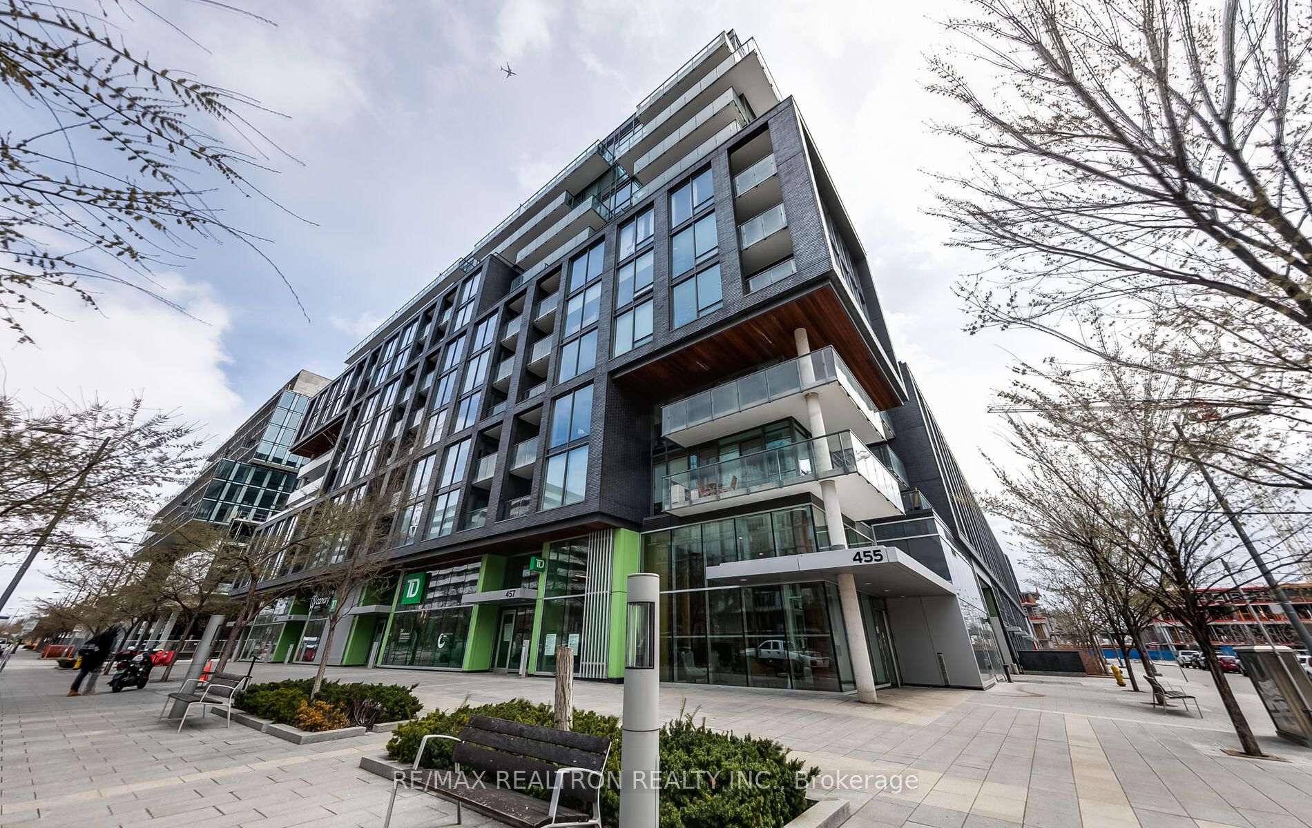 455 Front St E, #S301