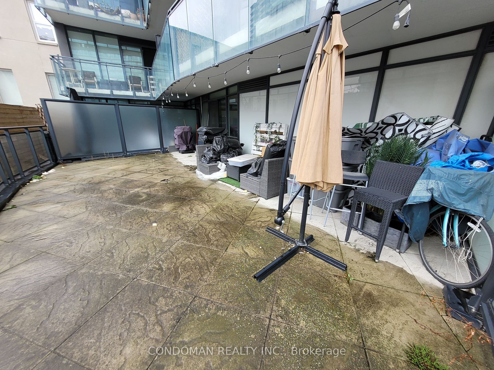 318 King St E, #201