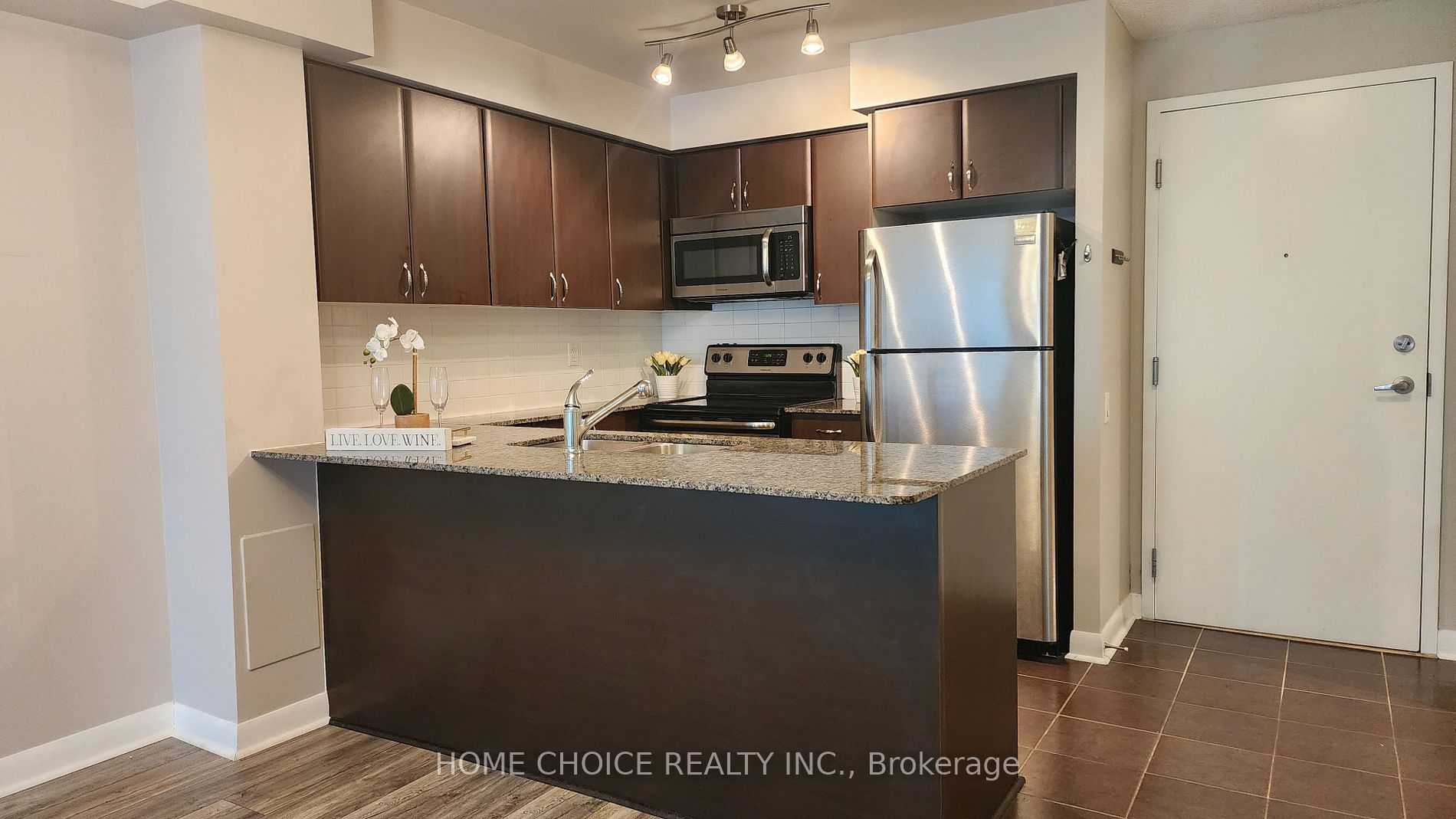 525 Wilson Avenue, #225