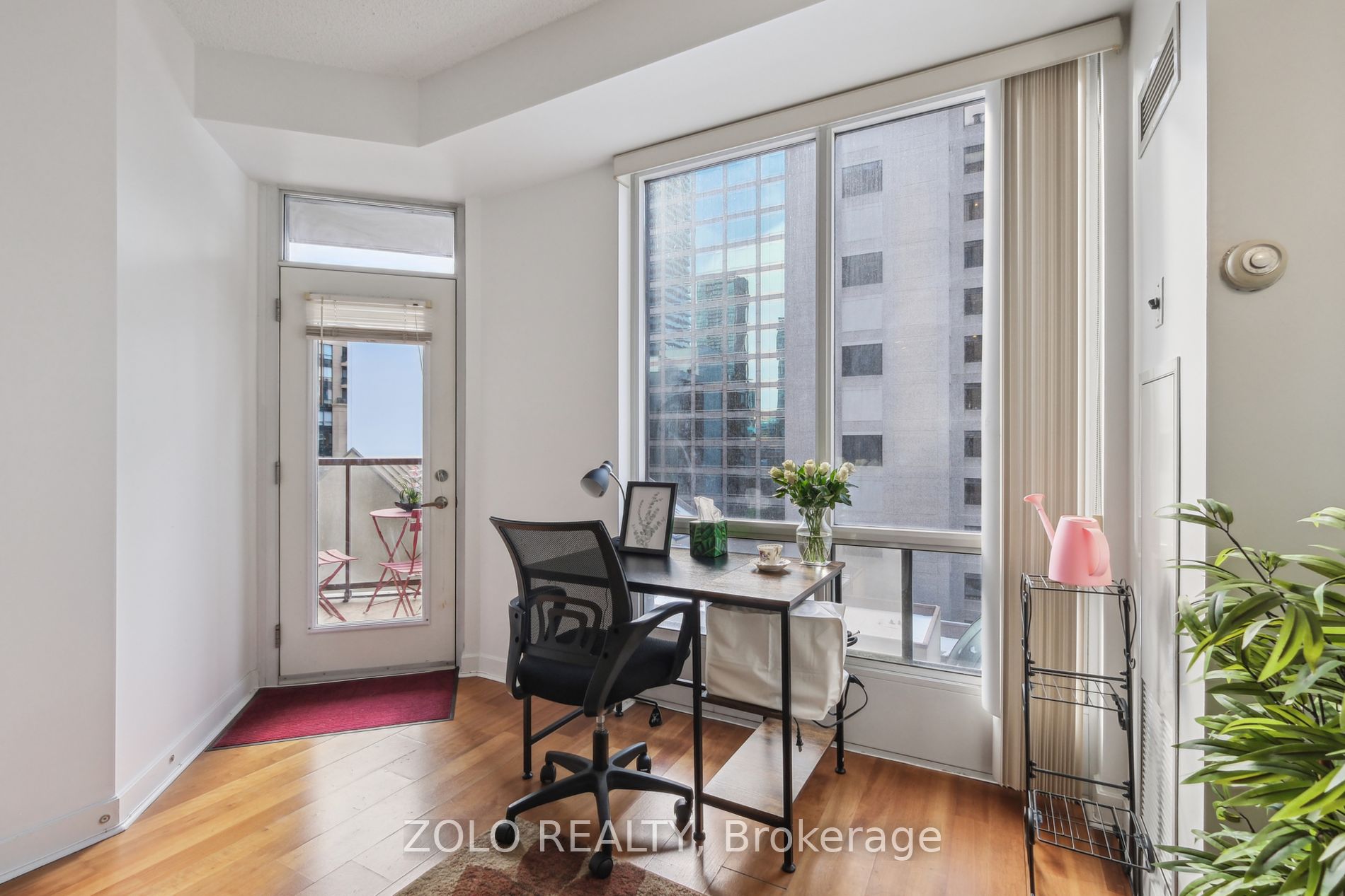 85 Bloor Street E, #1014