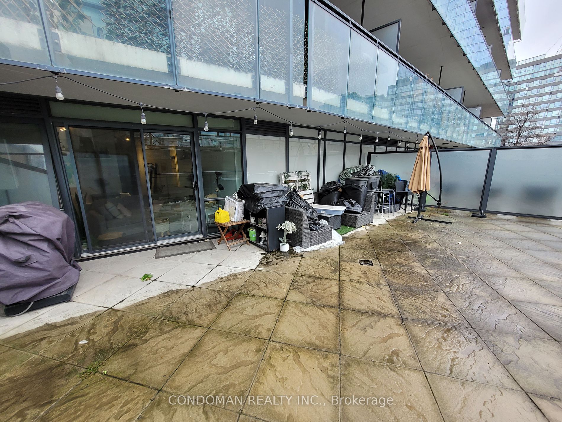 318 King St E, #201