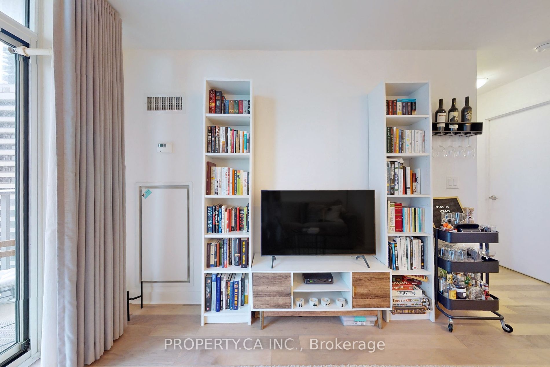 58 Orchard View Boulevard, #1006