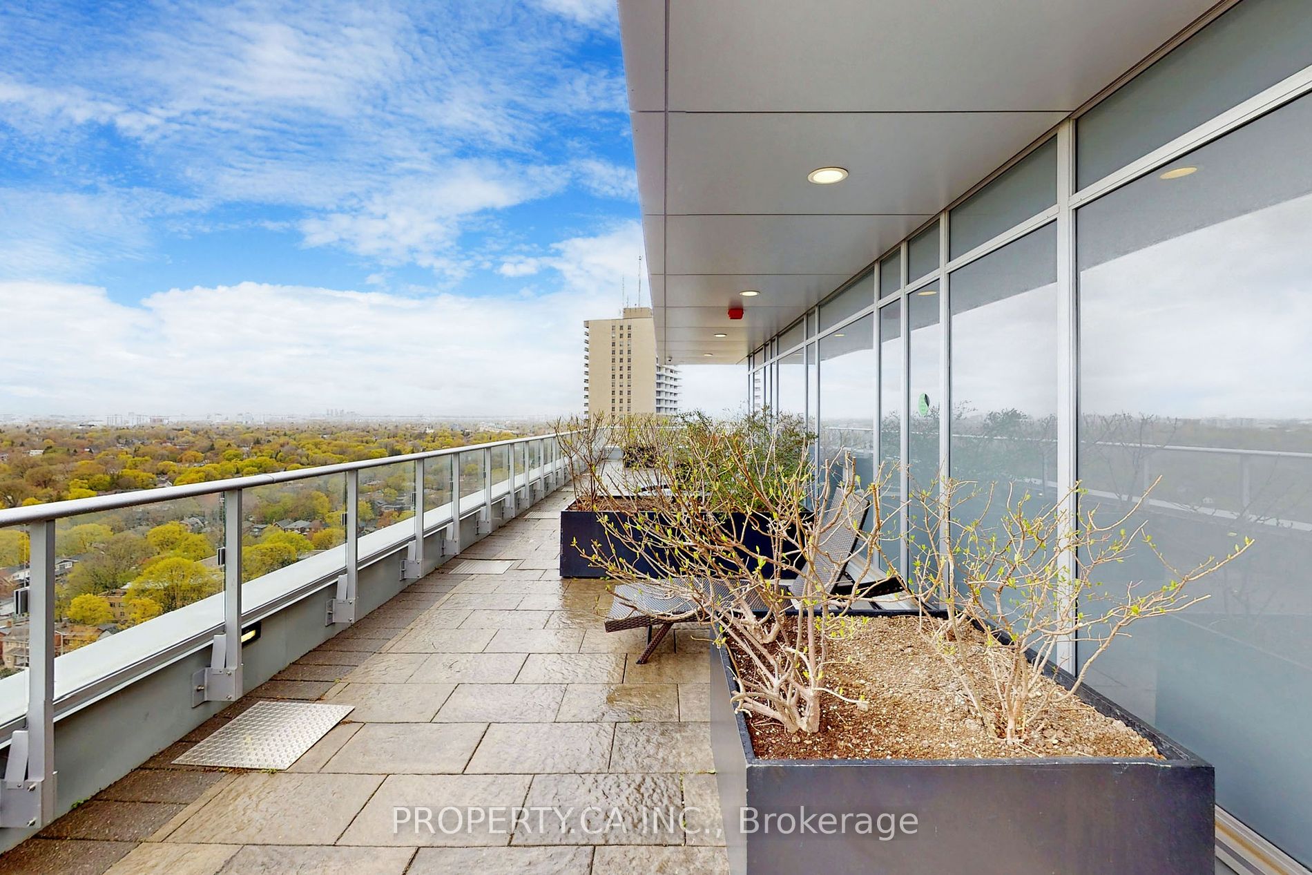 58 Orchard View Boulevard, #1006