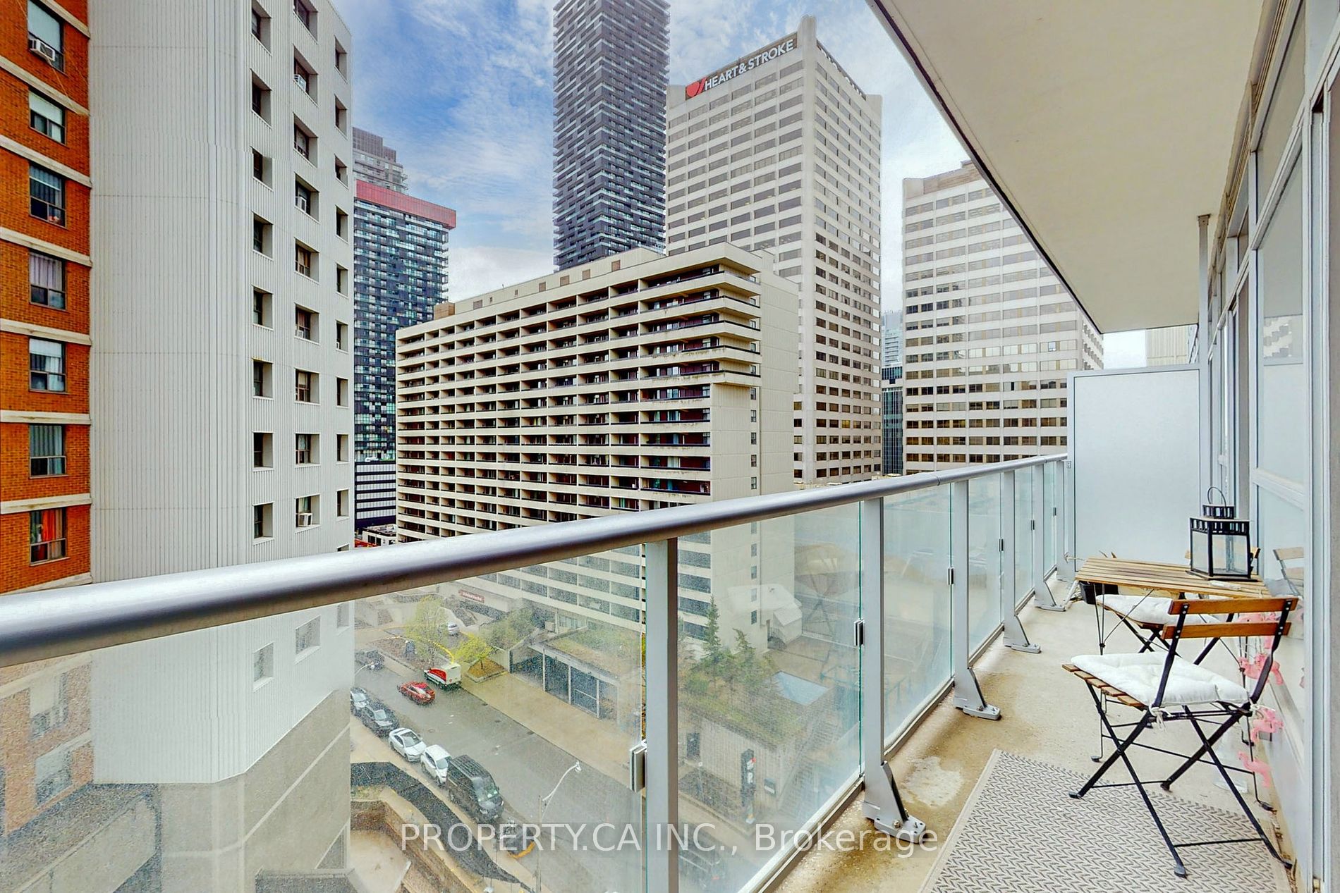 58 Orchard View Boulevard, #1006