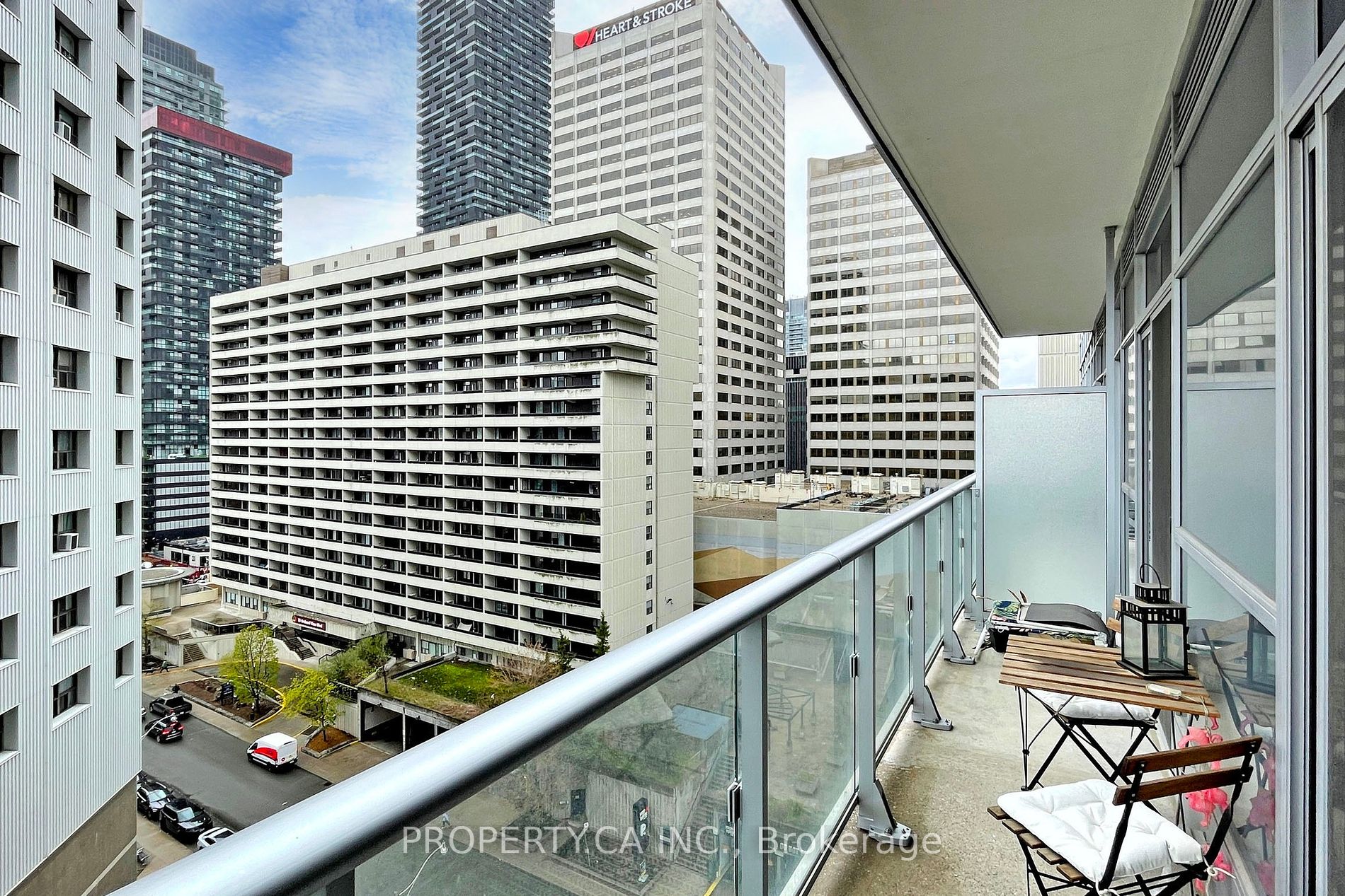 58 Orchard View Boulevard, #1006