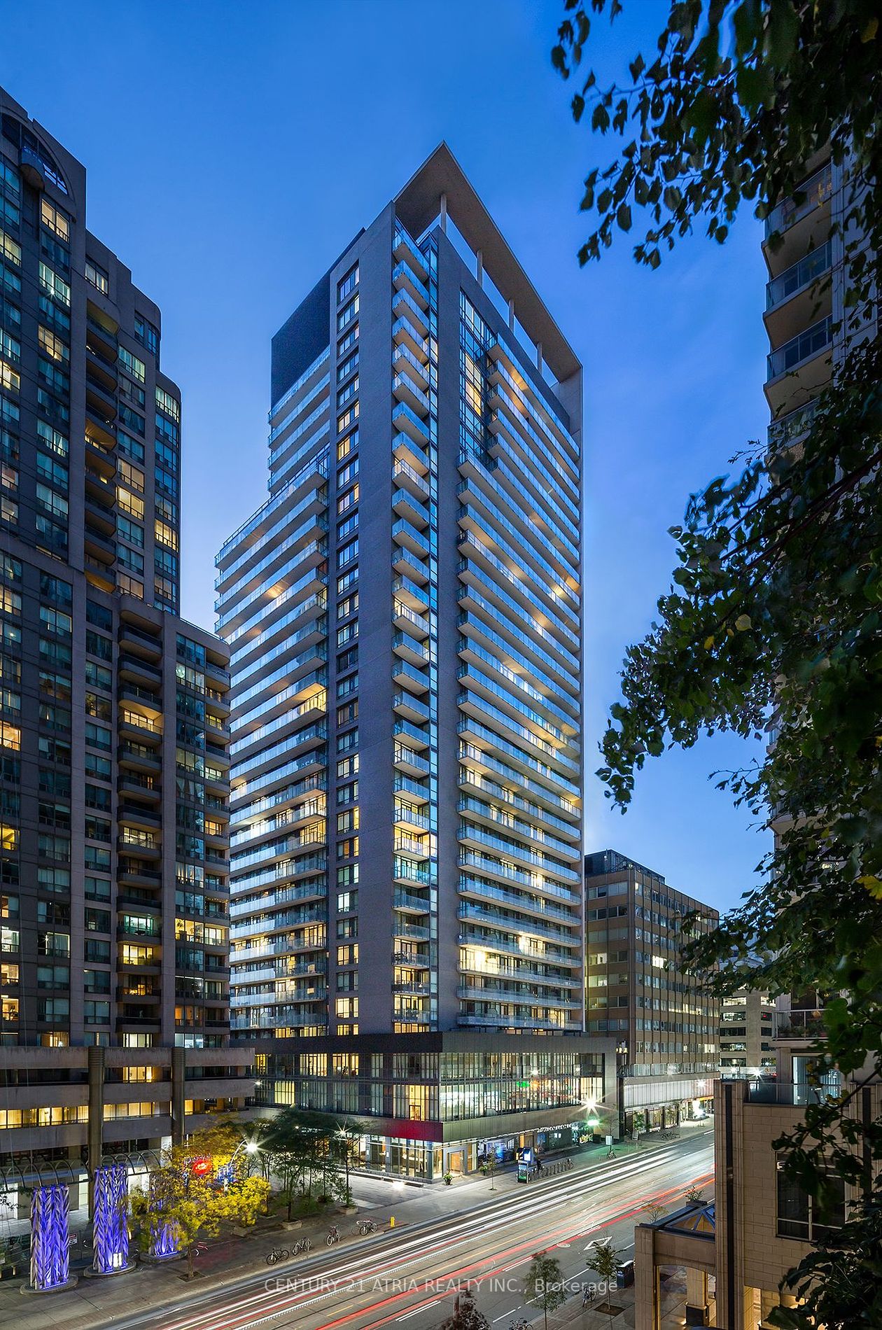 770 Bay St, #1212