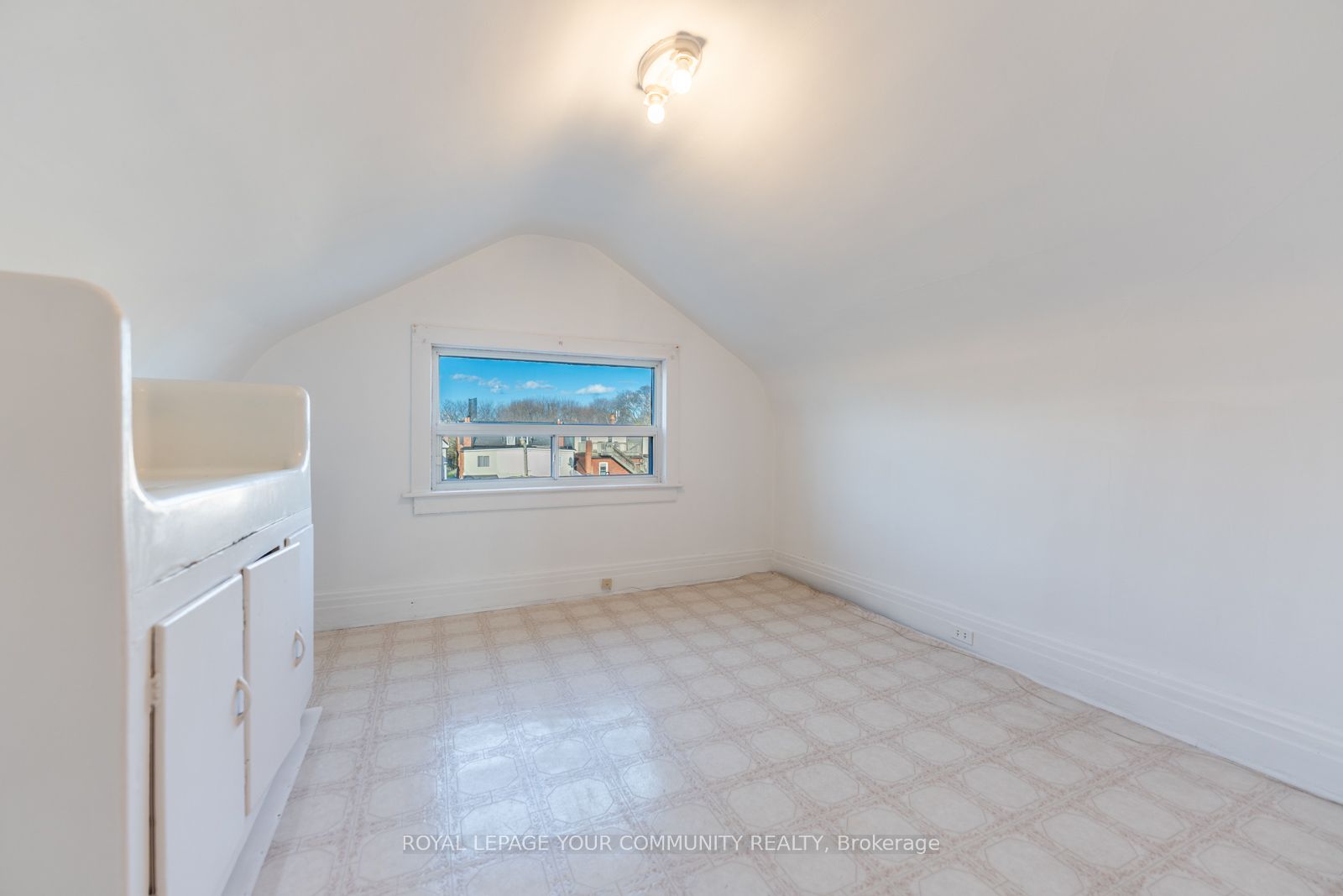 393 Ossington Avenue