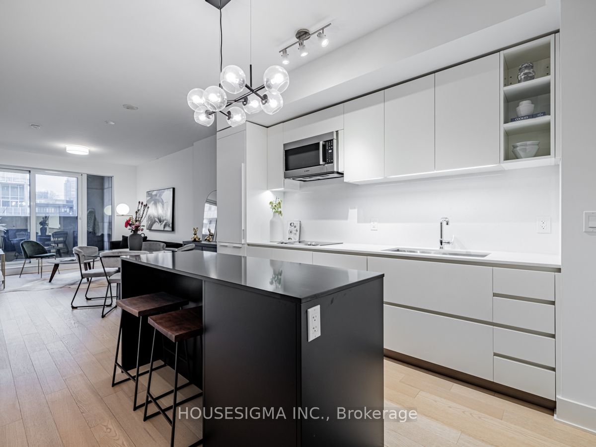 128 Pears Avenue, #302