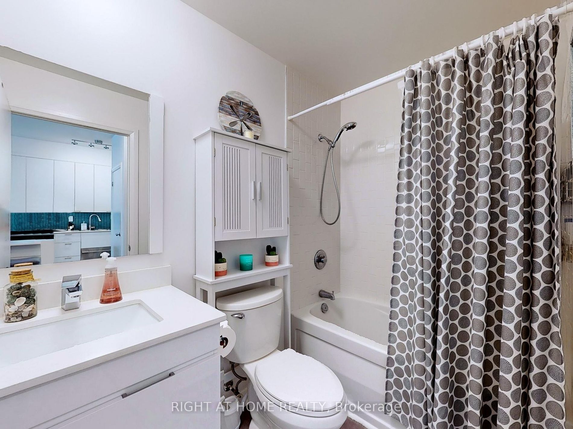 111 Elizabeth Street, #1702