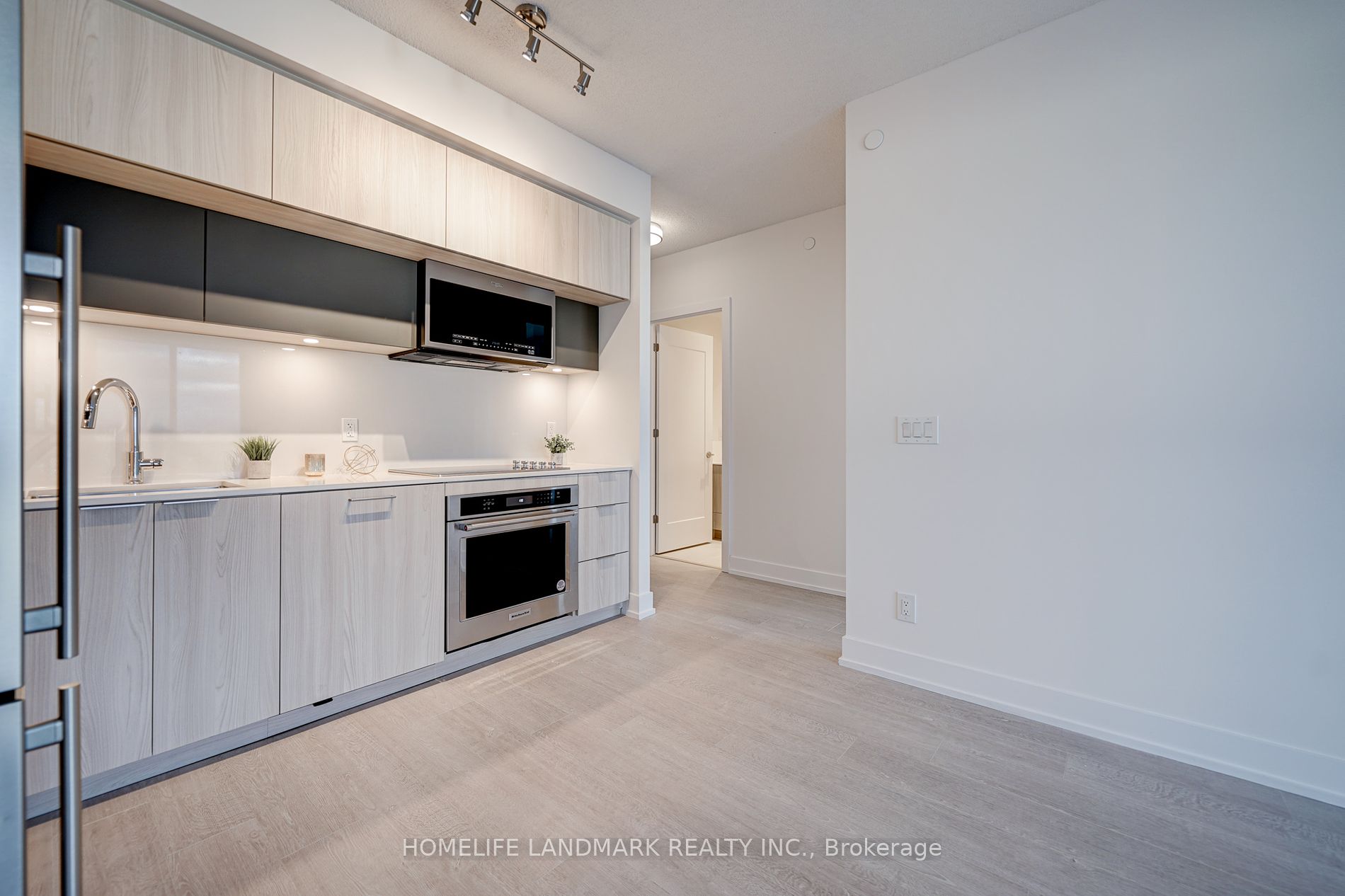 25 Adra Grado Way, #910