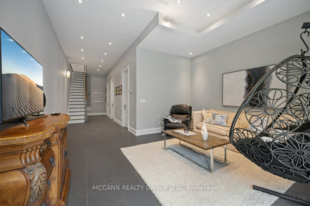 335 Melrose Avenue