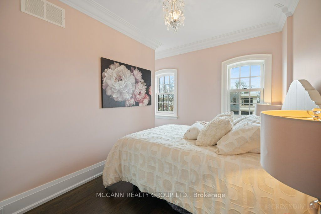 335 Melrose Avenue