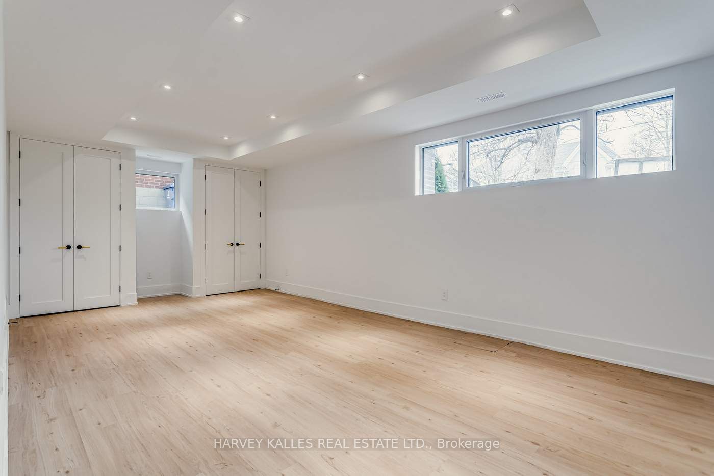 81 De Quincy Blvd