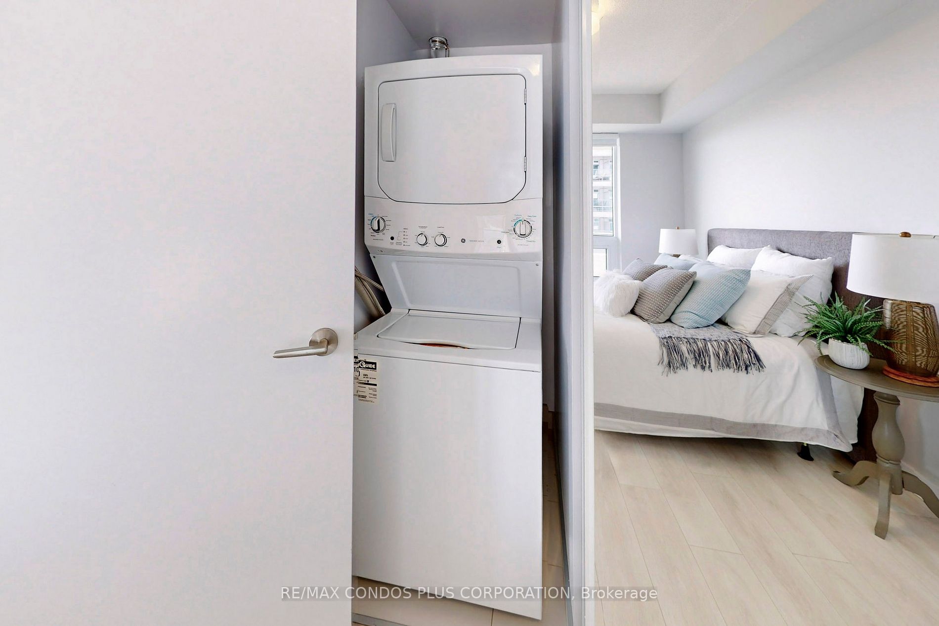 2221 Yonge Street, #2006