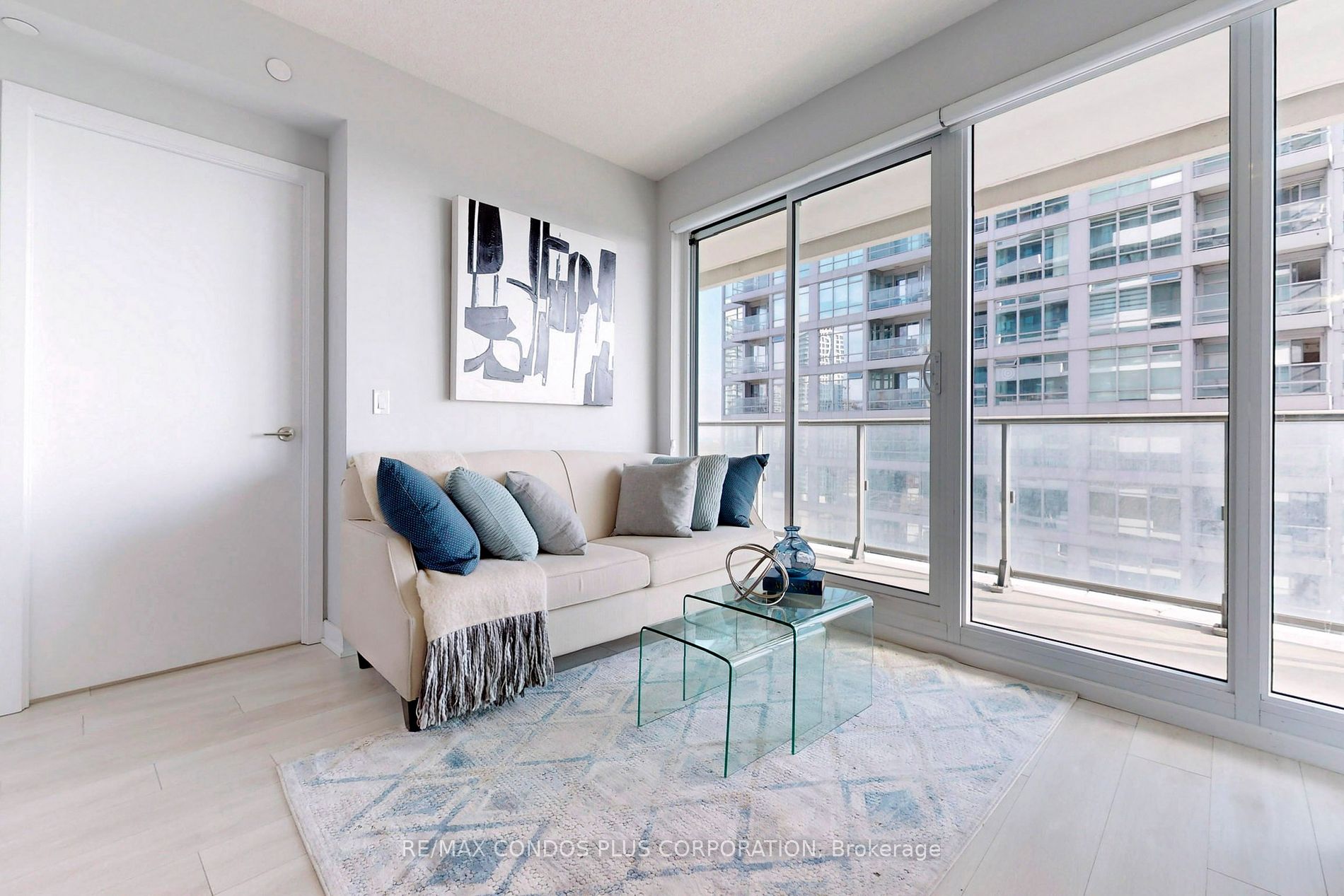 2221 Yonge Street, #2006