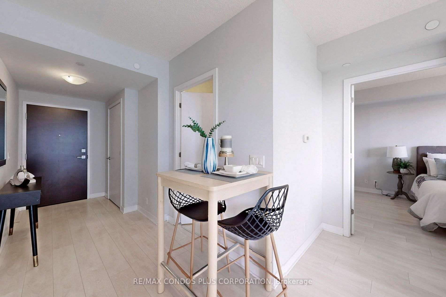 2221 Yonge Street, #2006