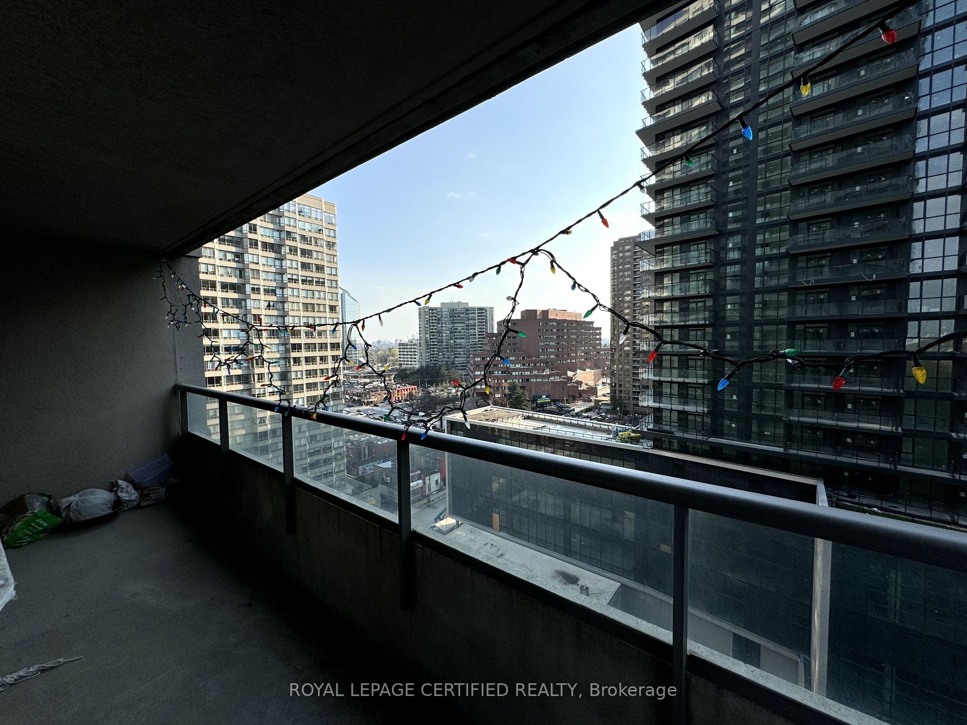 18 Spring Garden Avenue, #1602
