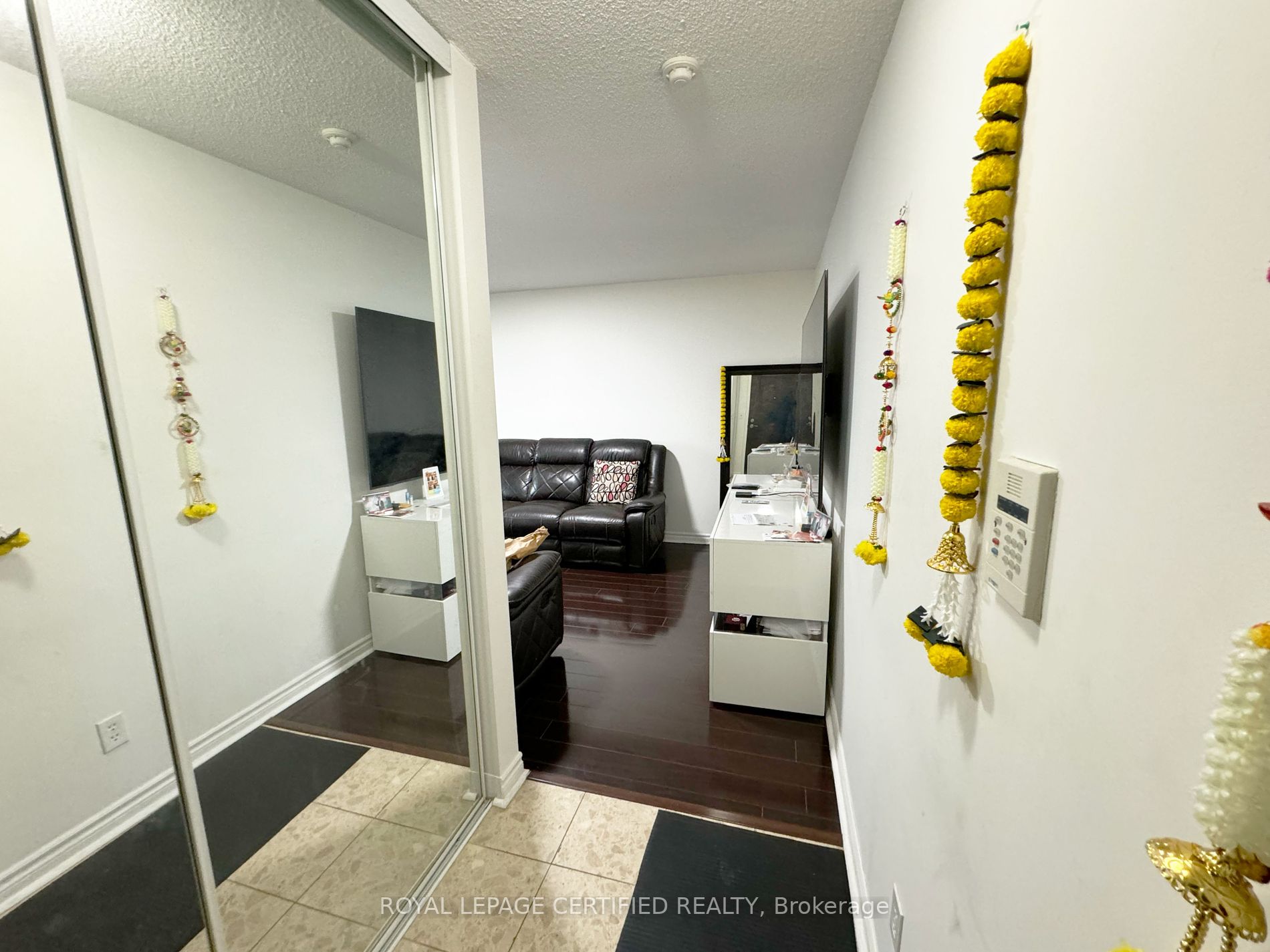 18 Spring Garden Avenue, #1602