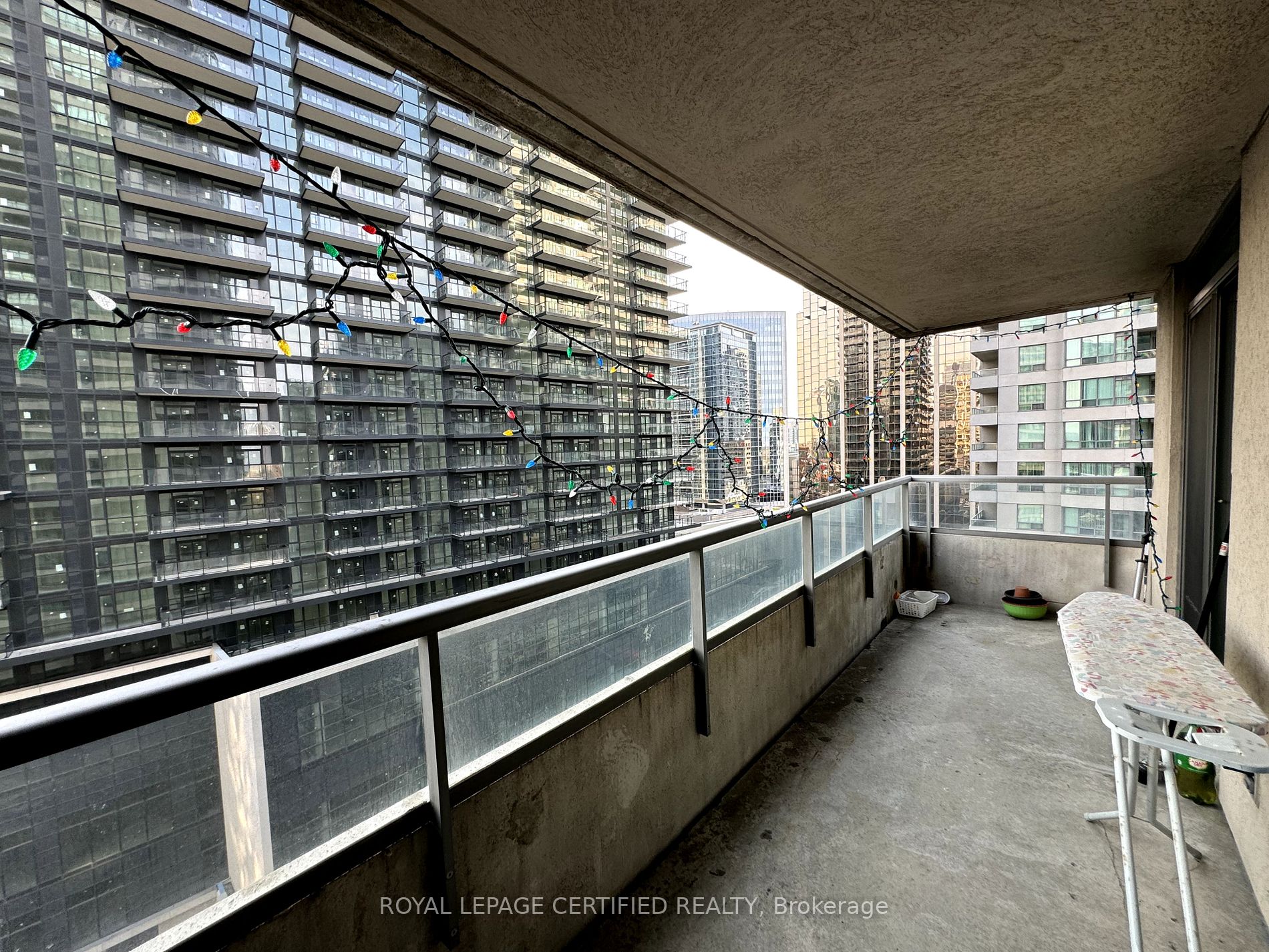 18 Spring Garden Avenue, #1602