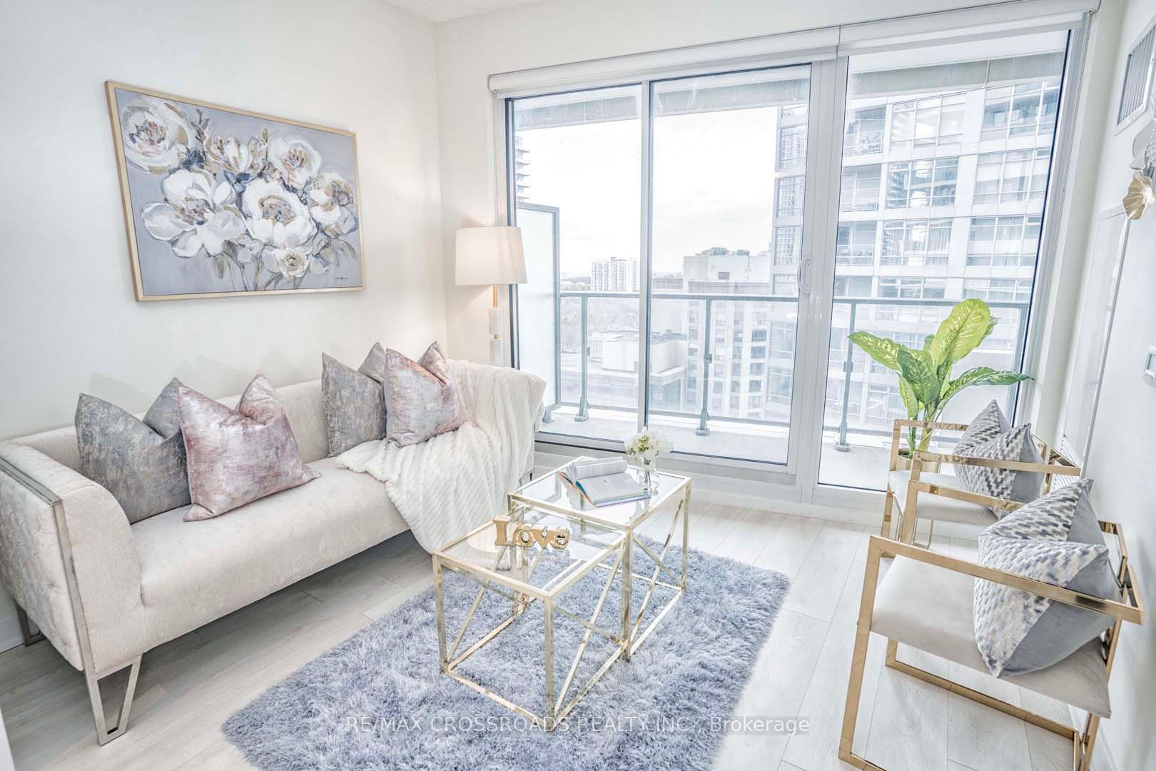 2221 YONGE Street, #1404