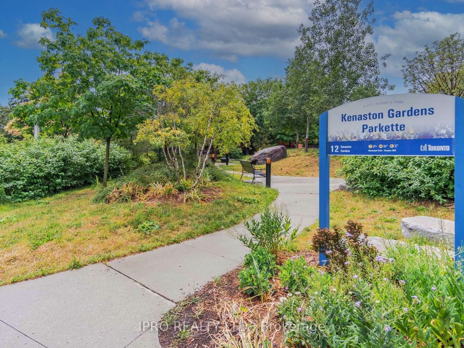 18 Kenaston Gdns, #103