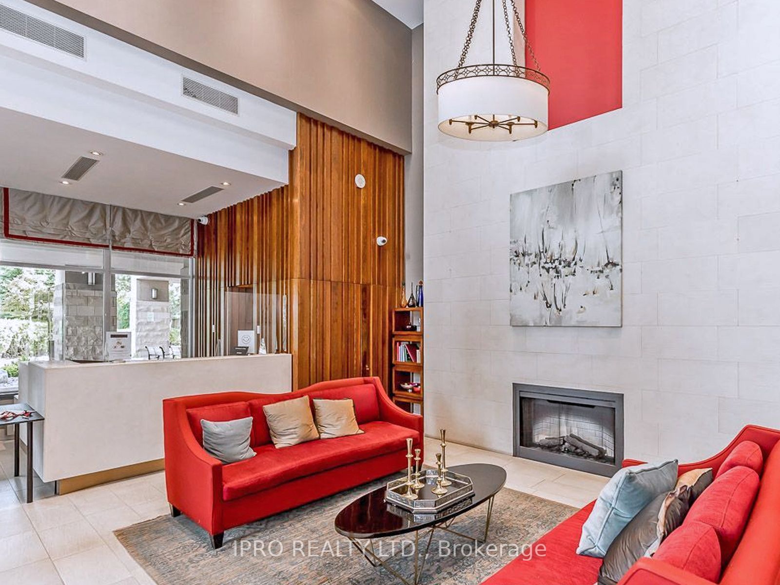 18 Kenaston Gdns, #103