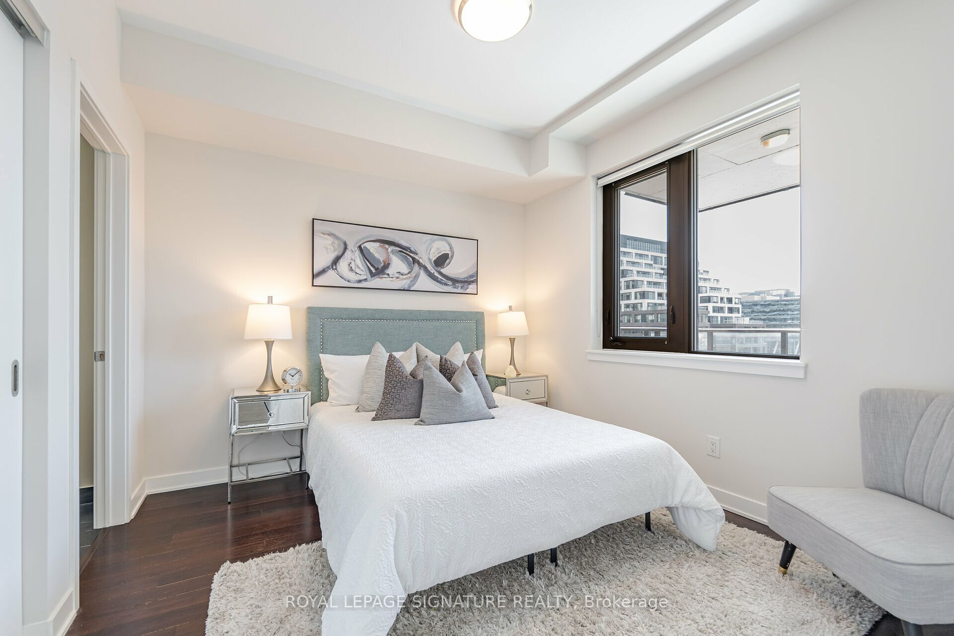400 Wellington St W, #908