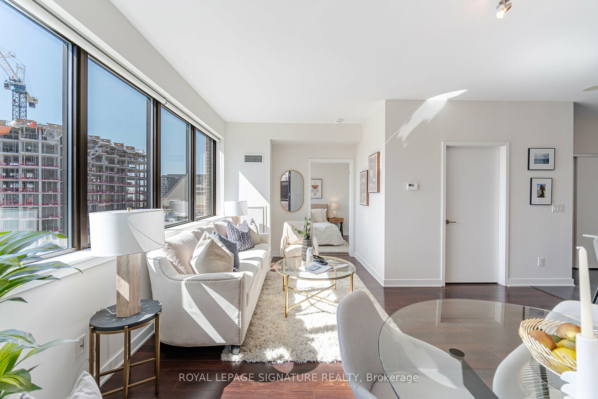 400 Wellington St W, #908