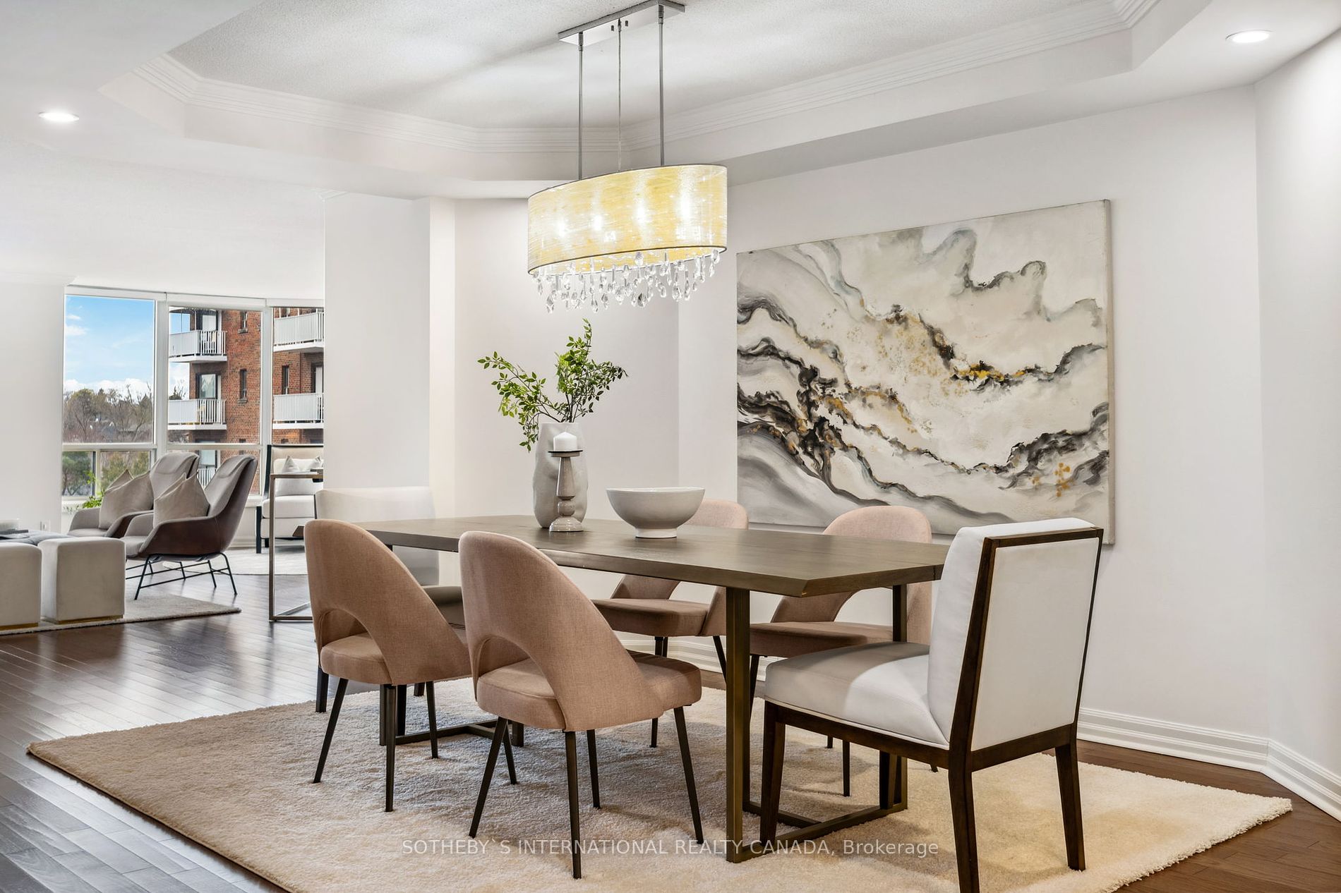 2727 Yonge St, #711