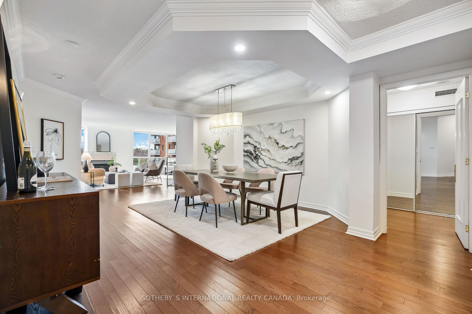 2727 Yonge St, #711