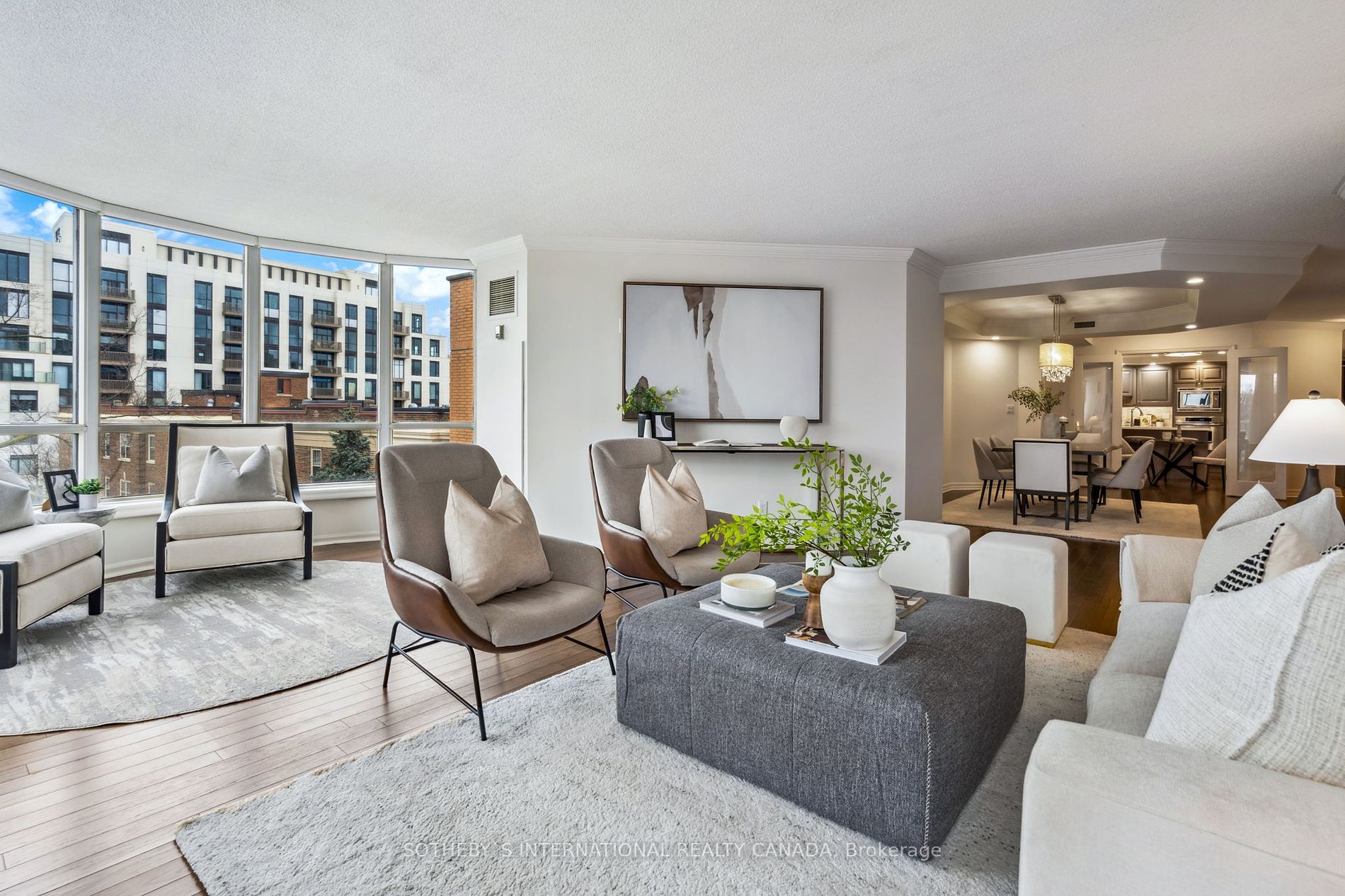 2727 Yonge St, #711