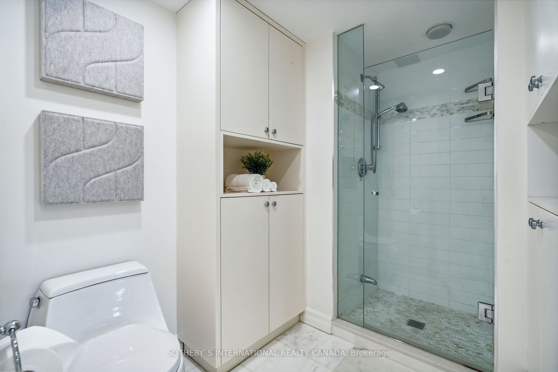 2727 Yonge St, #711