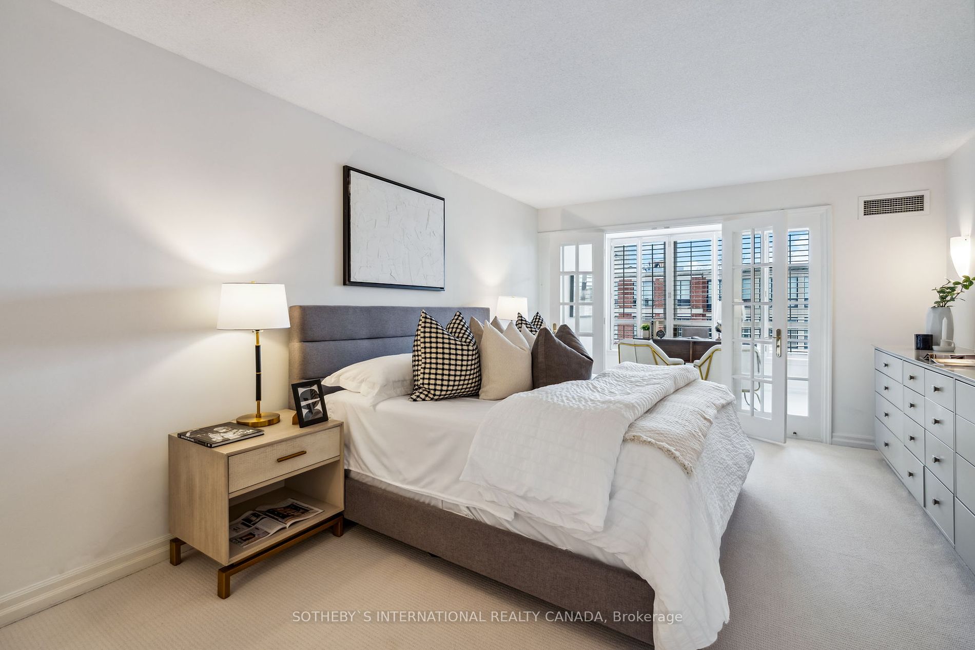 2727 Yonge St, #711
