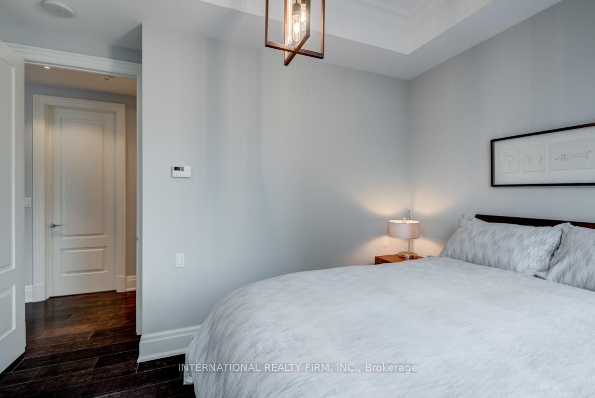 55 Scollard Street, #702