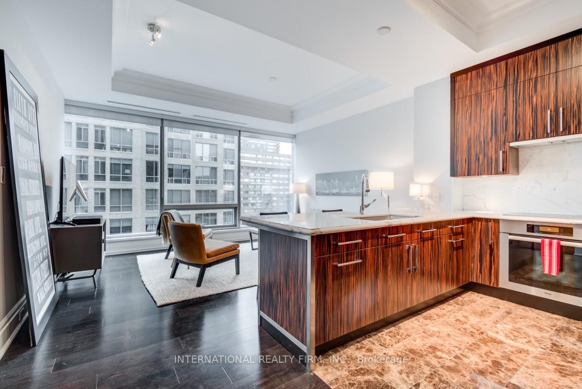 55 Scollard Street, #702