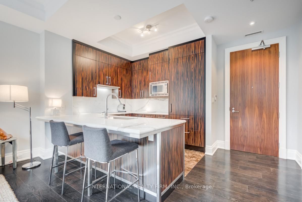 55 Scollard Street, #702