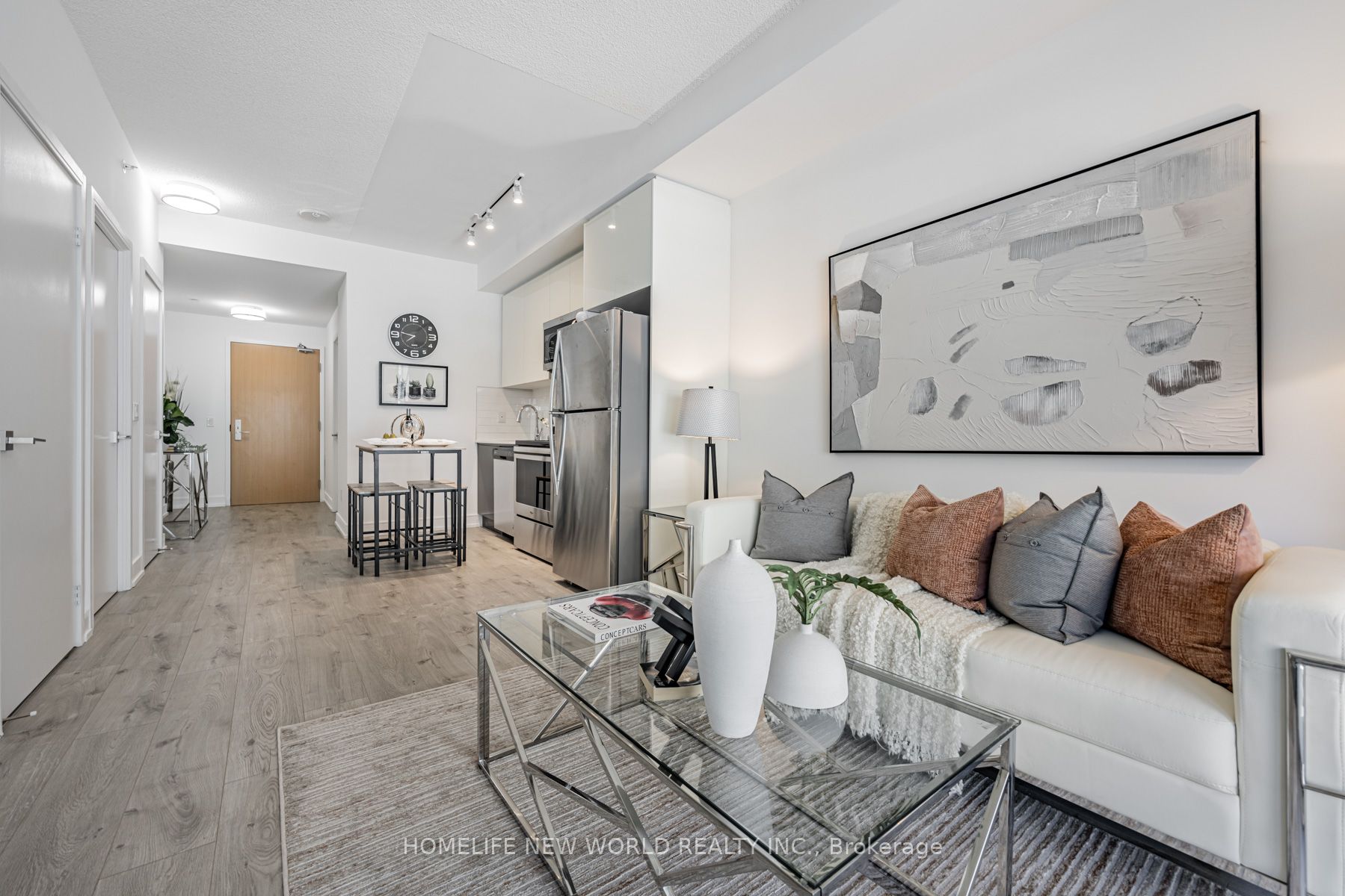 621 Sheppard Avenue E #250