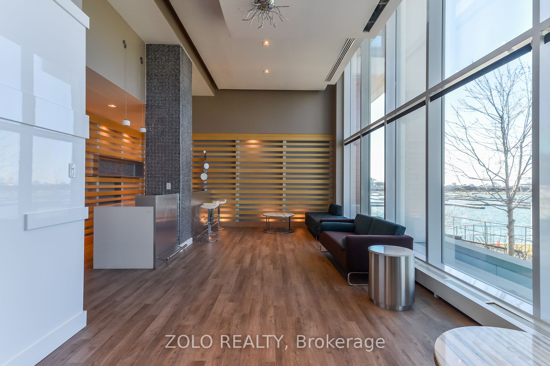 90 Stadium Rd, #325