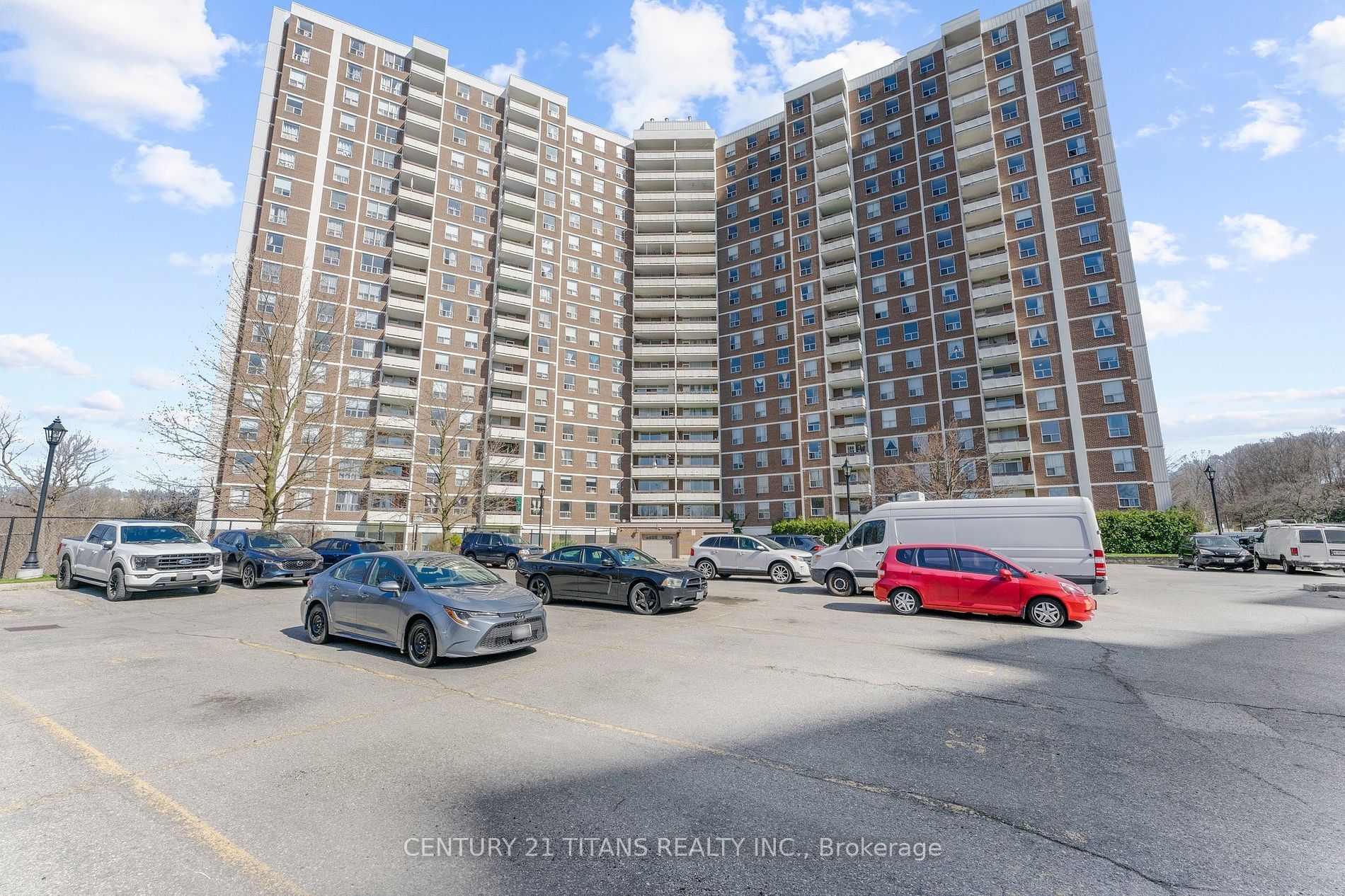 20 Edgecliff Golfway, #1415
