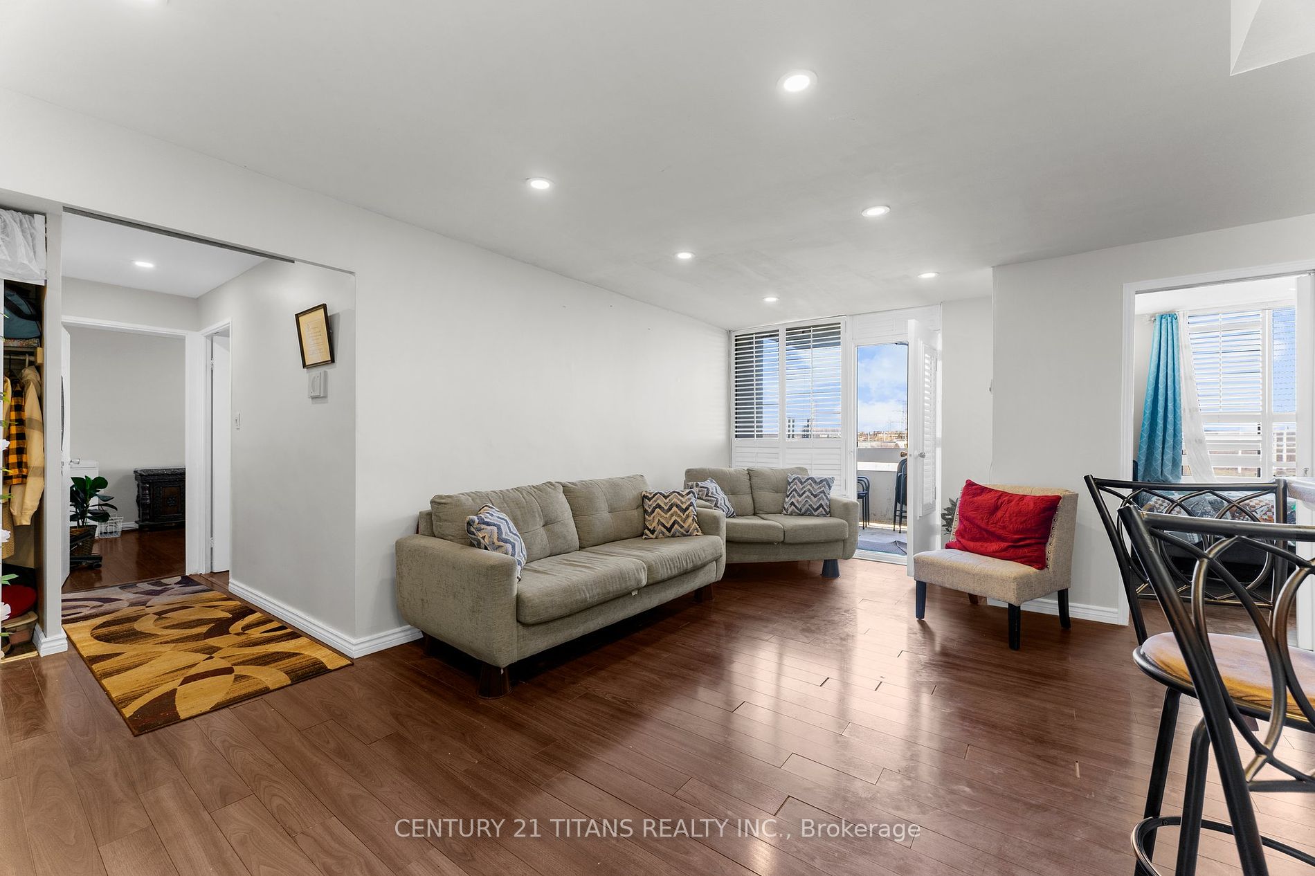 20 Edgecliff Golfway, #1415