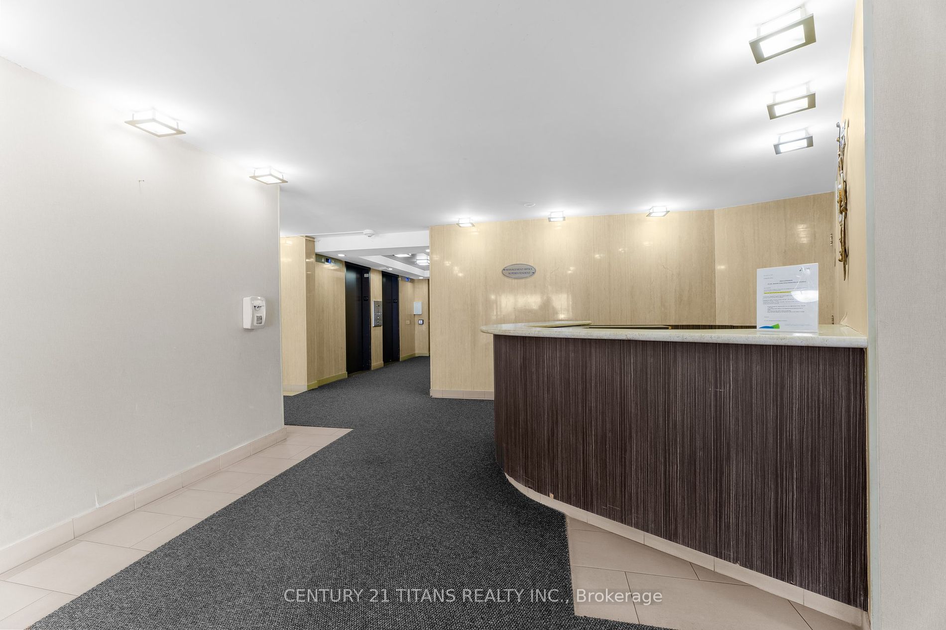20 Edgecliff Golfway, #1415