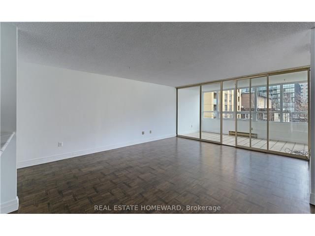 71 Charles St E, #302