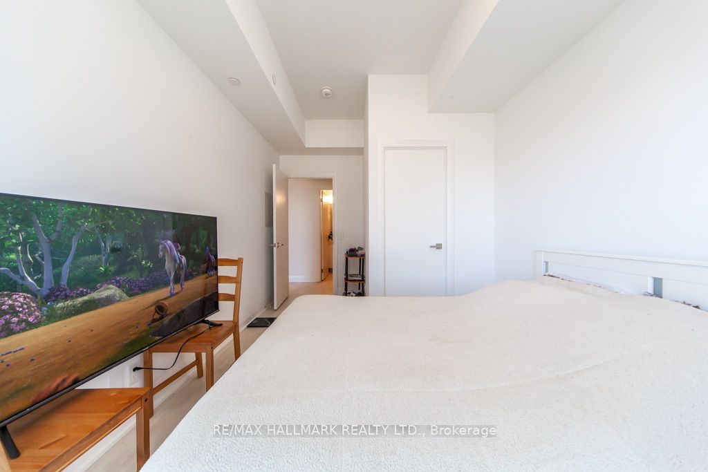 33 Frederick Todd Way #817
