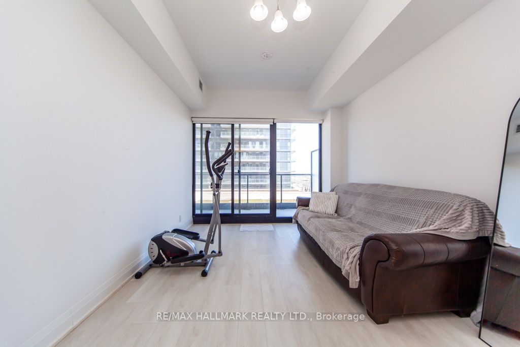 33 Frederick Todd Way #817